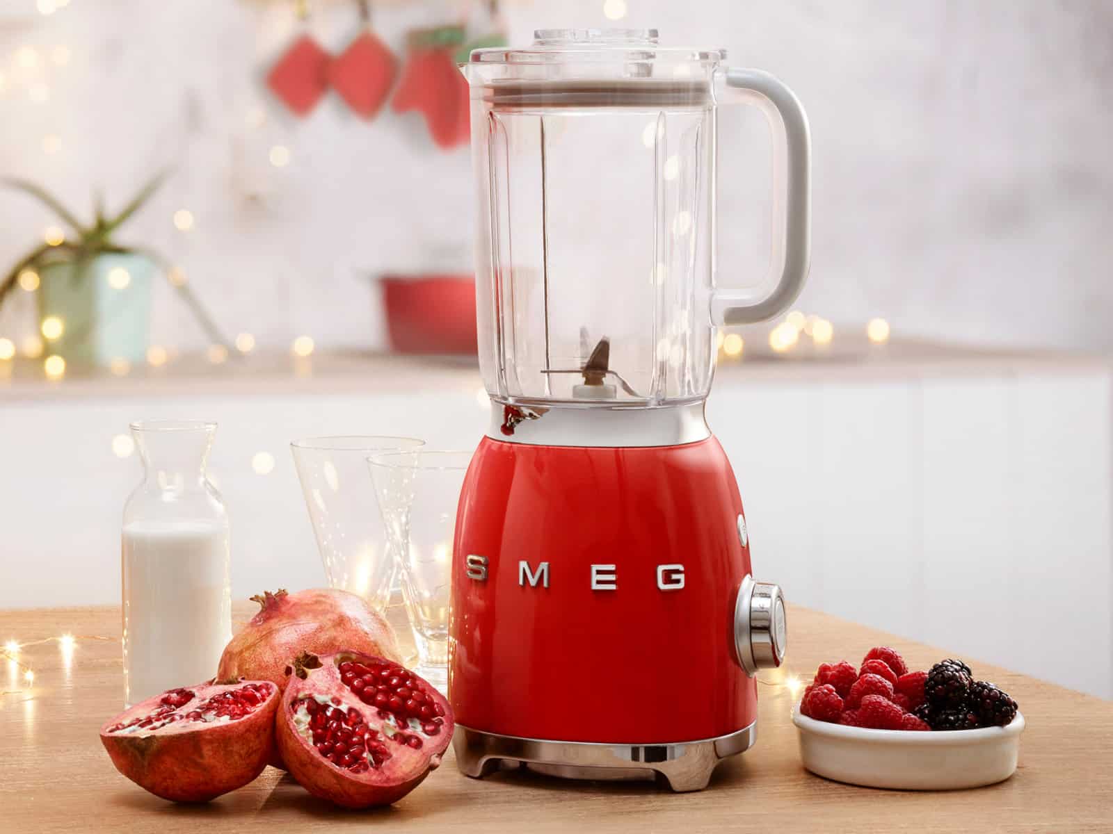 Read more about the article Smeg 50s Retro Blender Video
